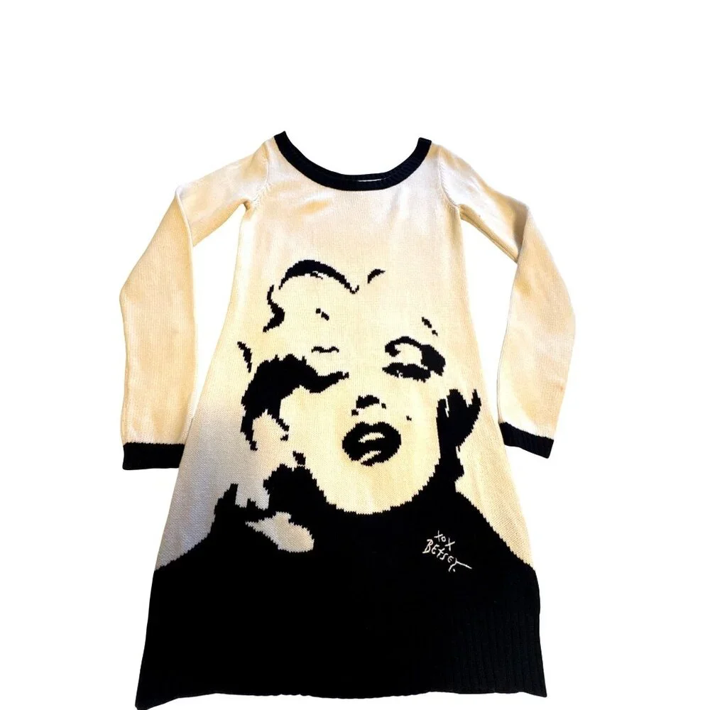 Betsey Johnson Marilyn Monroe Face Sweater Dress Size M Cream Black Graphic
